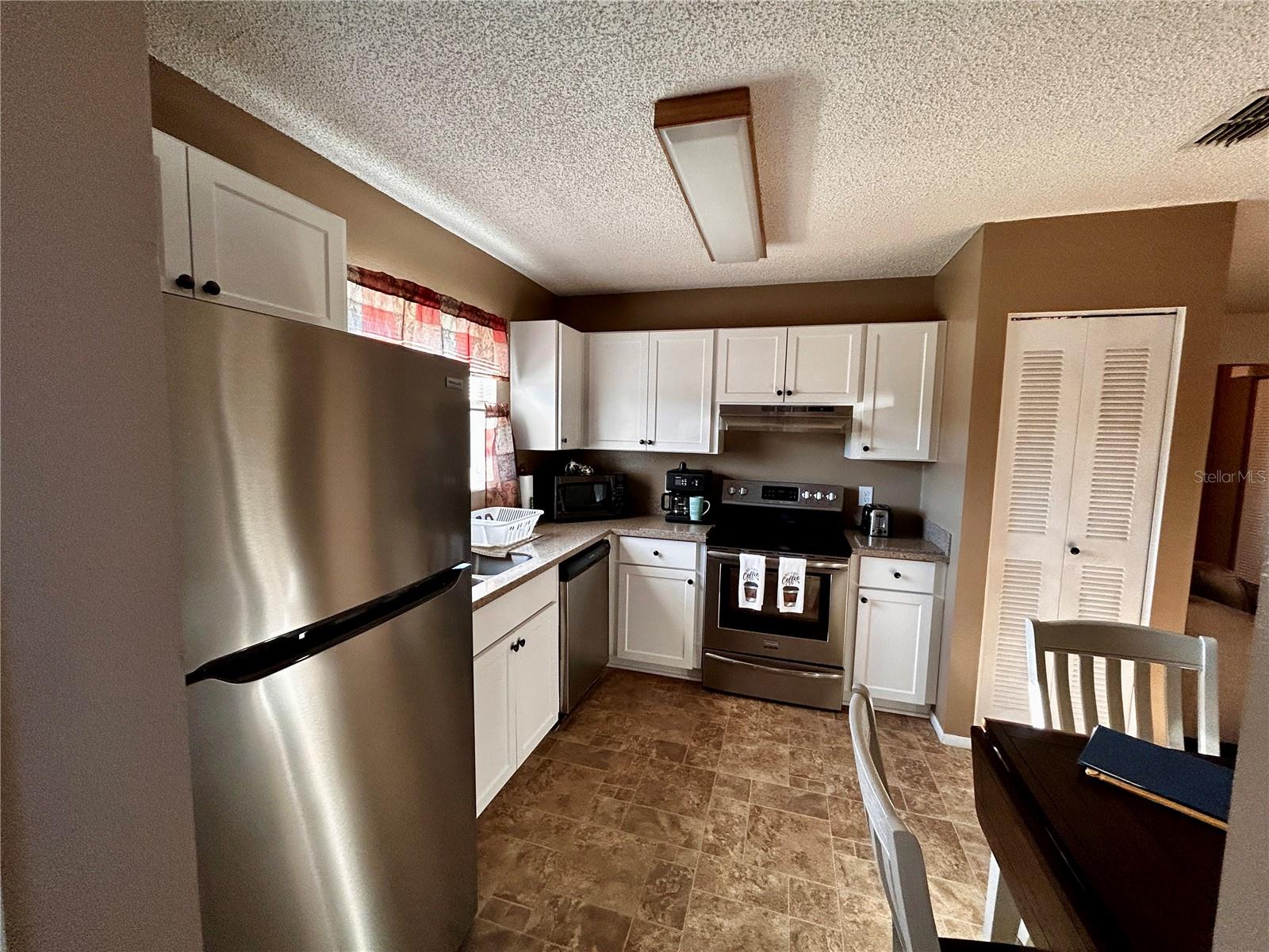 SILVER SPGS SHORES UN 28 - Residential