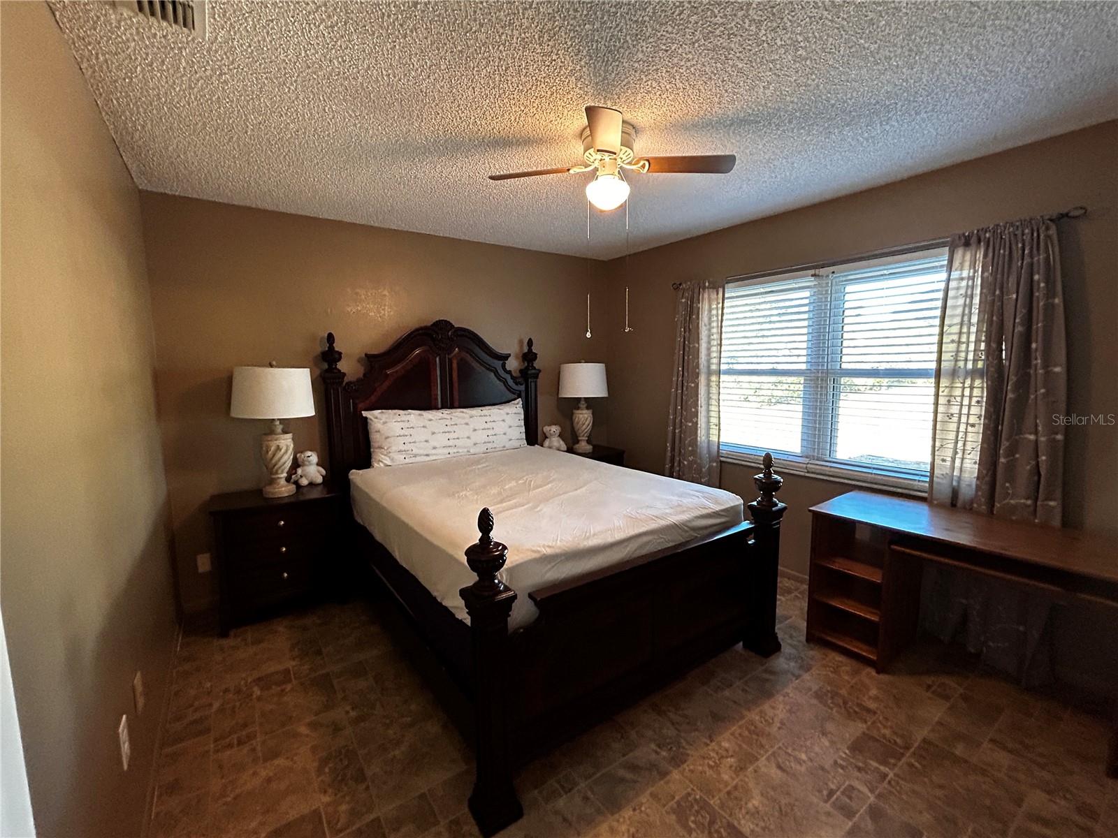 SILVER SPGS SHORES UN 28 - Residential