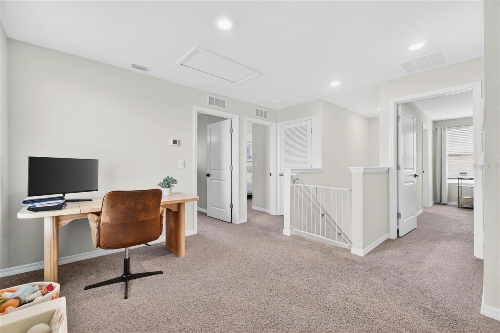 RIDGEWOOD - Residential