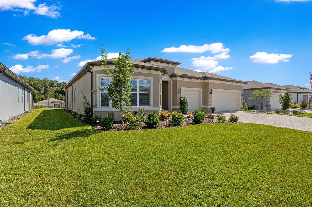 Photo of 8403 SW 58th Loop, Ocala, FL 34481 (MLS # OM734227)
