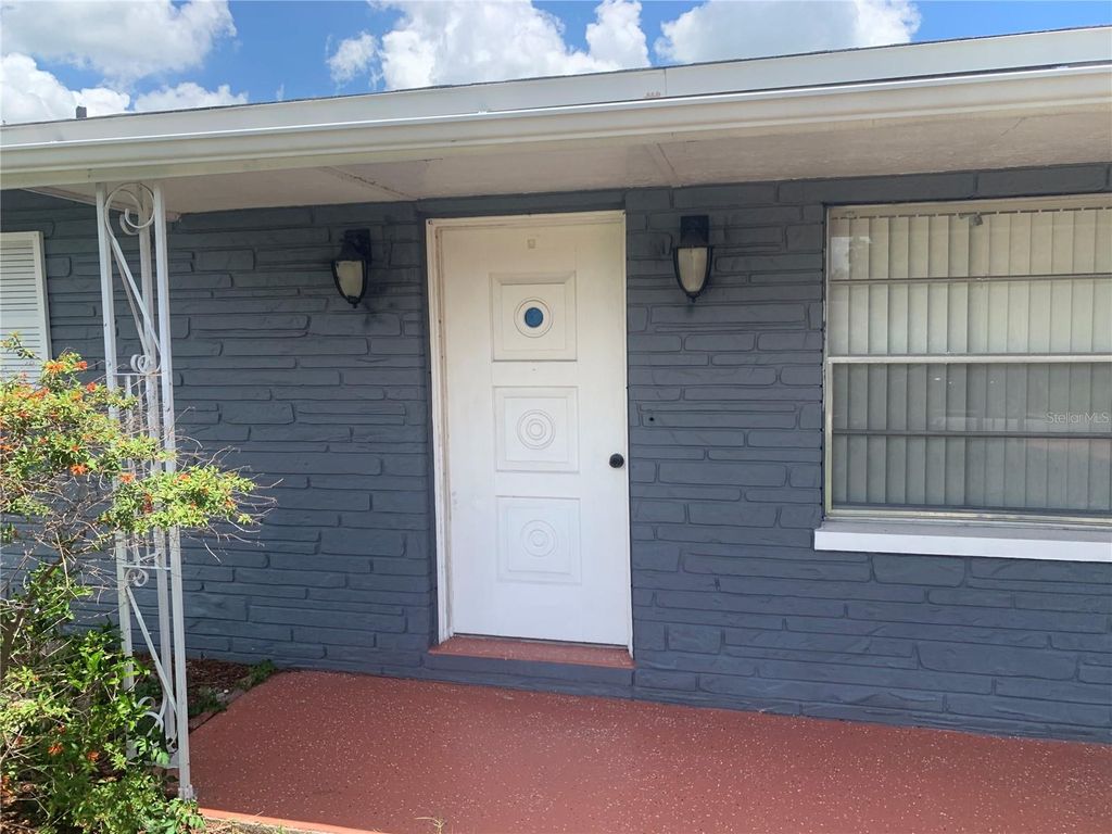 Photo of 119 Allen Avenue, Winter Haven, FL 33880 (MLS # TB8399712)
