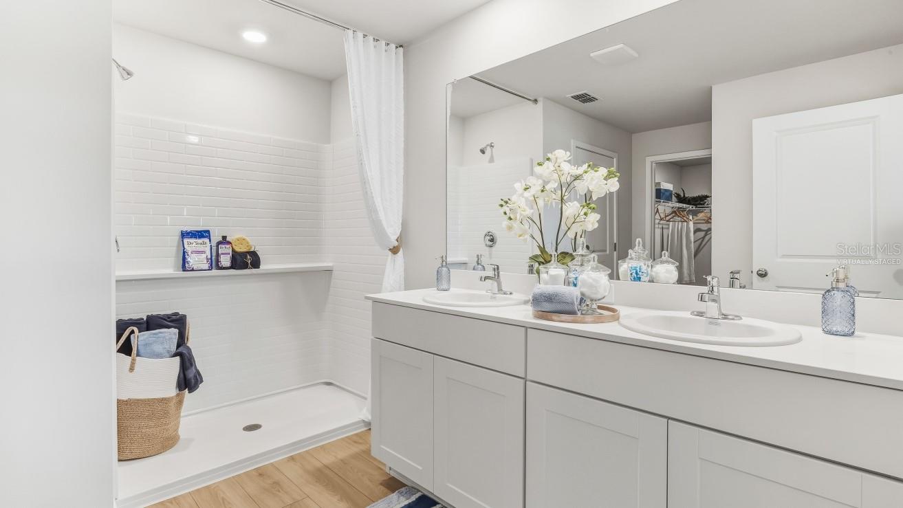 CORAL LAKES - CORAL CREEK - Residential