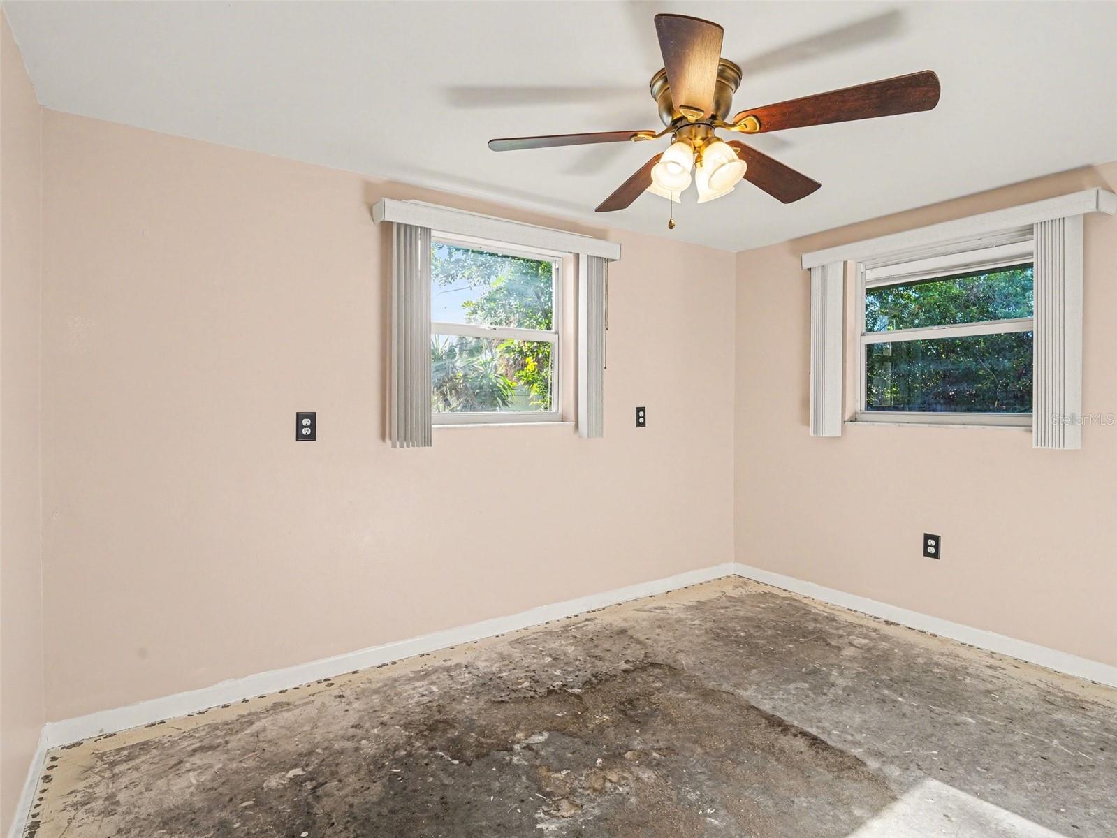 SOUTH VENICE - Residential