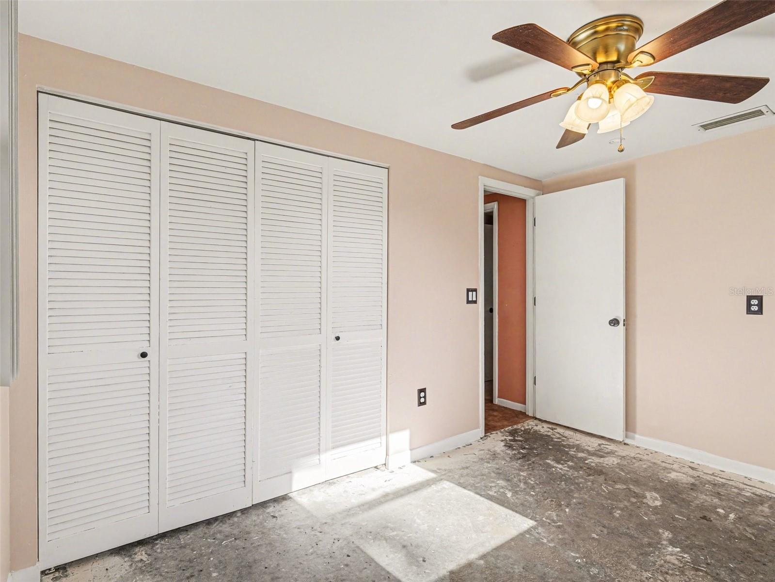 SOUTH VENICE - Residential