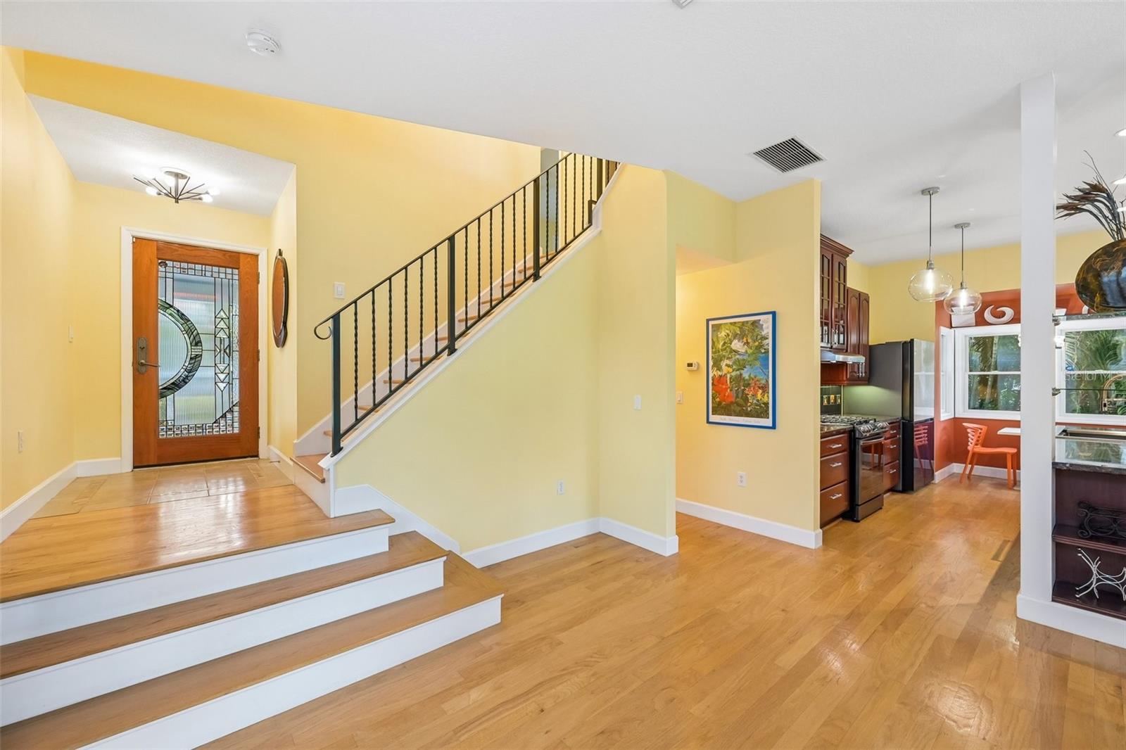 817 OAK VISTA DRIVE