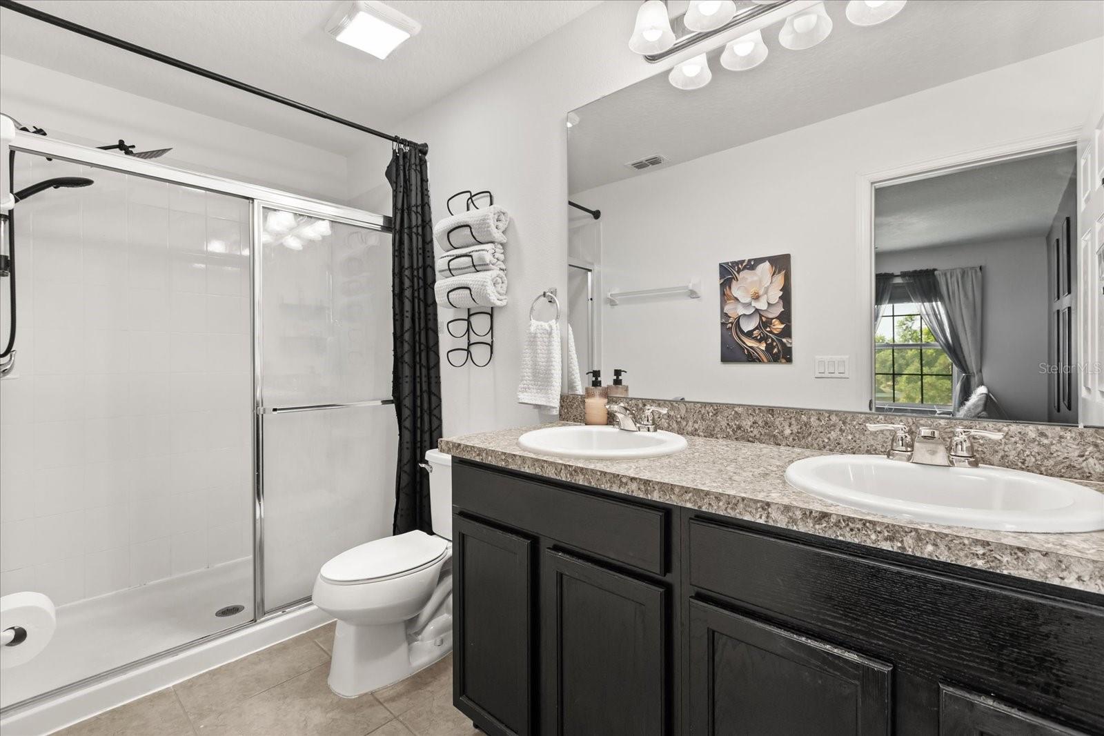 OAKMONT TOWNHOMES PH - Residential