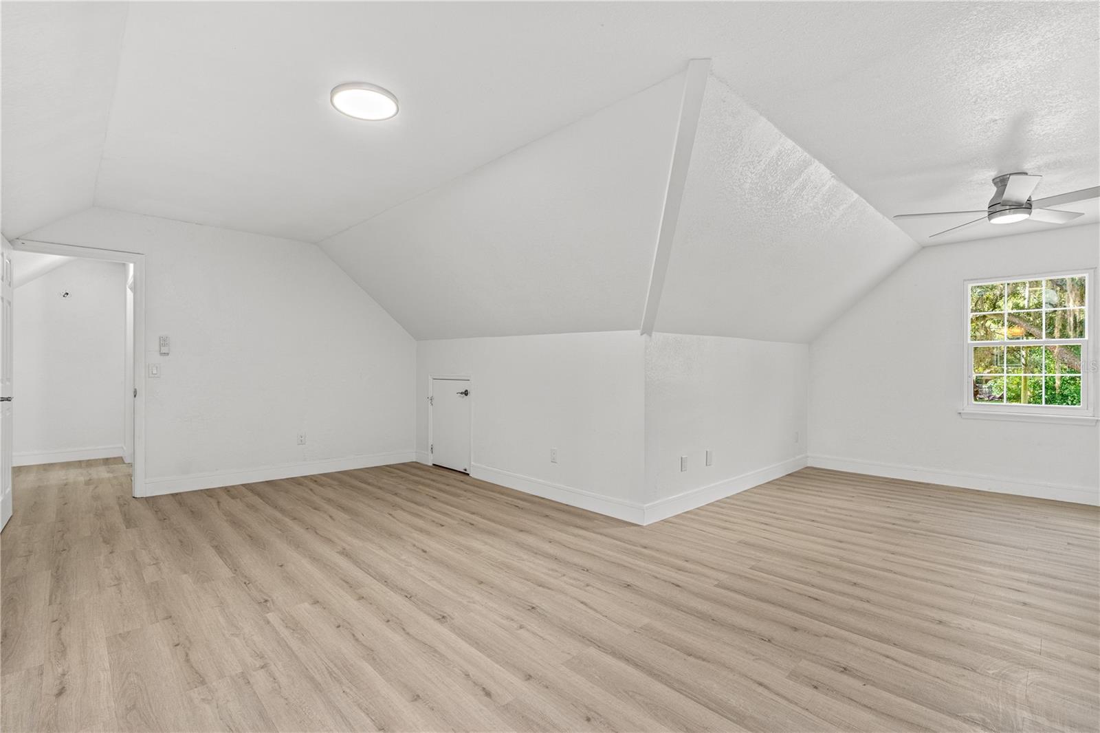 CLARK N 01/2 LT 04 02 18 30 - Residential