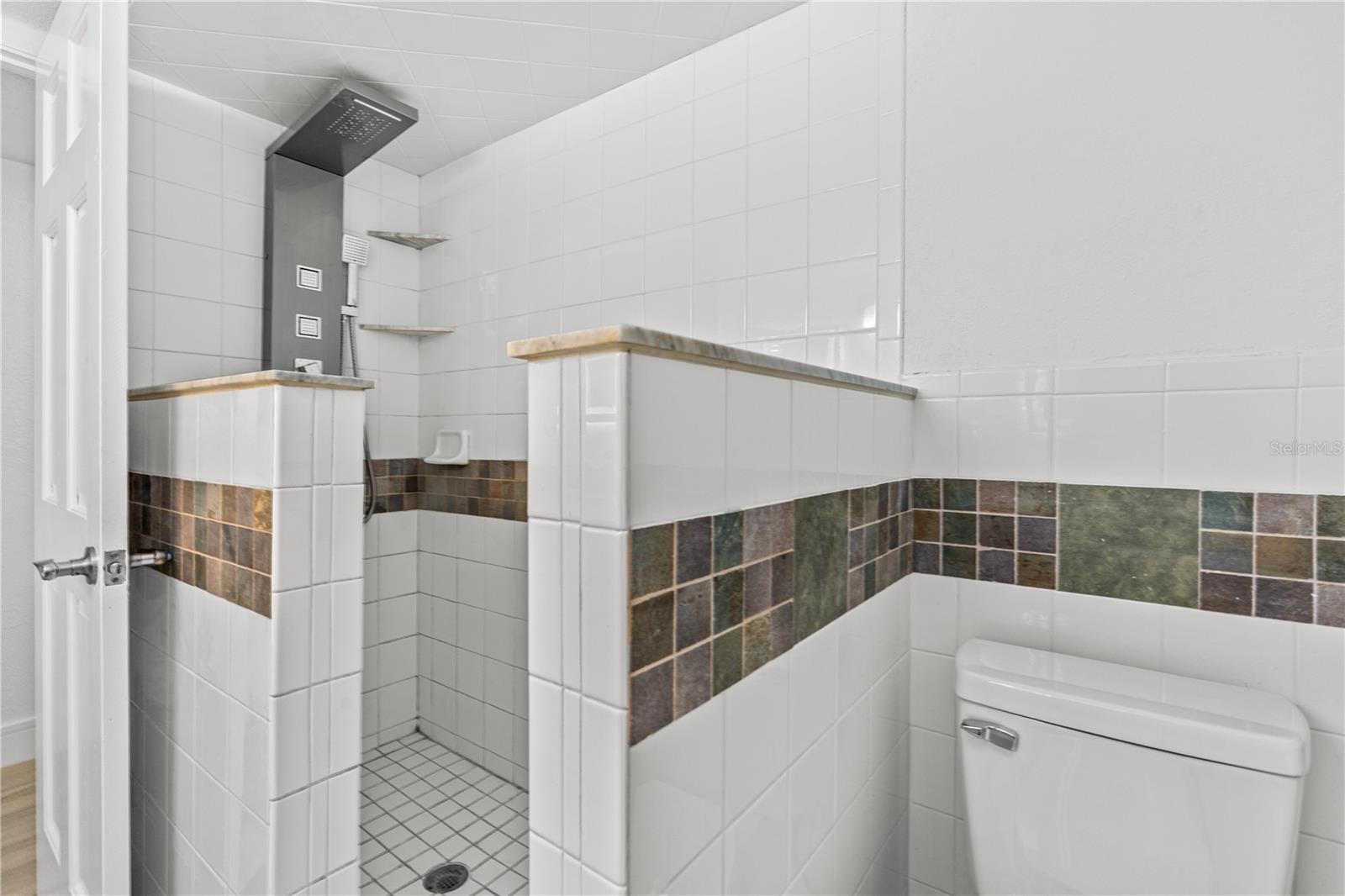 CLARK N 01/2 LT 04 02 18 30 - Residential