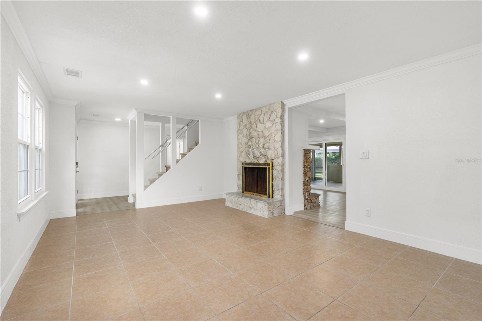 CLARK N 01/2 LT 04 02 18 30 - Residential