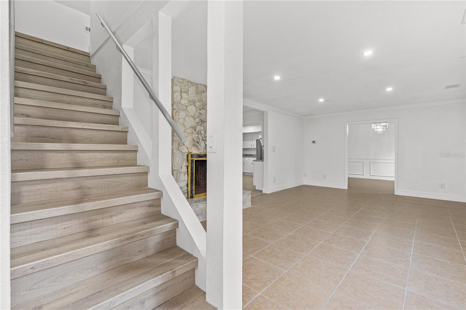 CLARK N 01/2 LT 04 02 18 30 - Residential