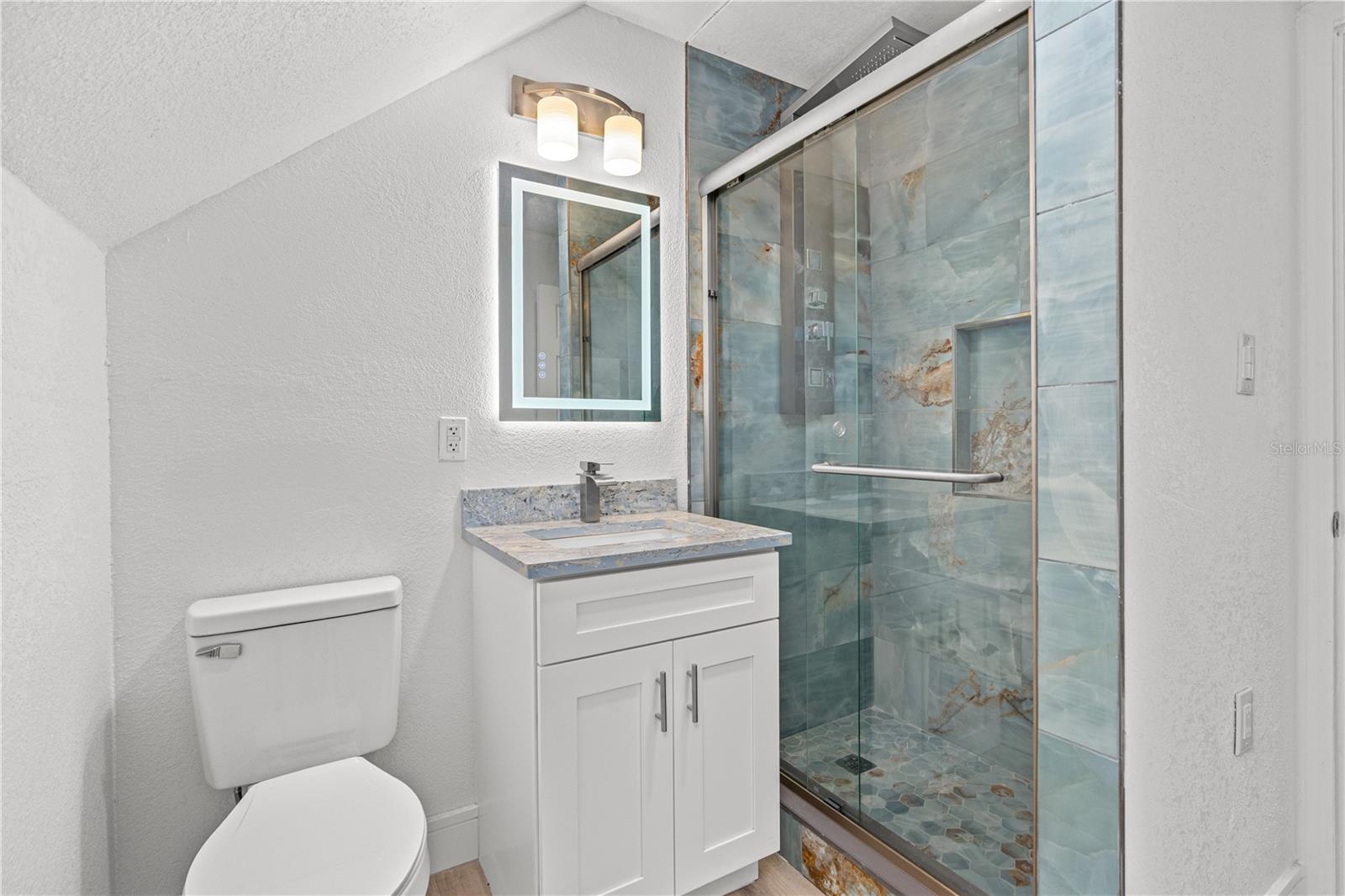 CLARK N 01/2 LT 04 02 18 30 - Residential