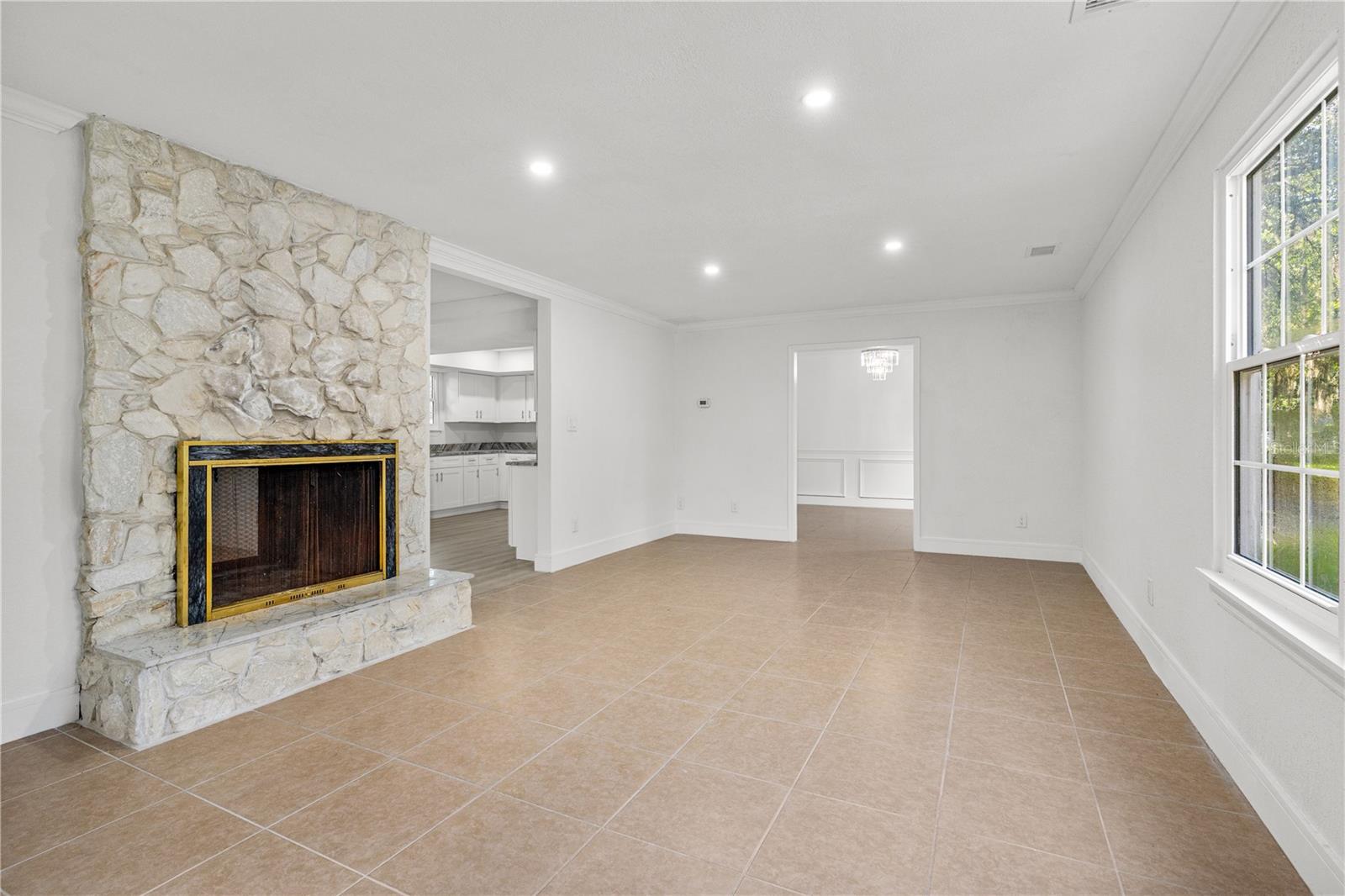 CLARK N 01/2 LT 04 02 18 30 - Residential