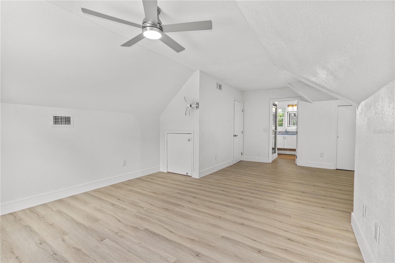 CLARK N 01/2 LT 04 02 18 30 - Residential