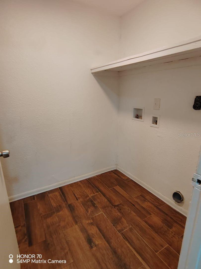 HOMESDALE COURT - Residential Lease