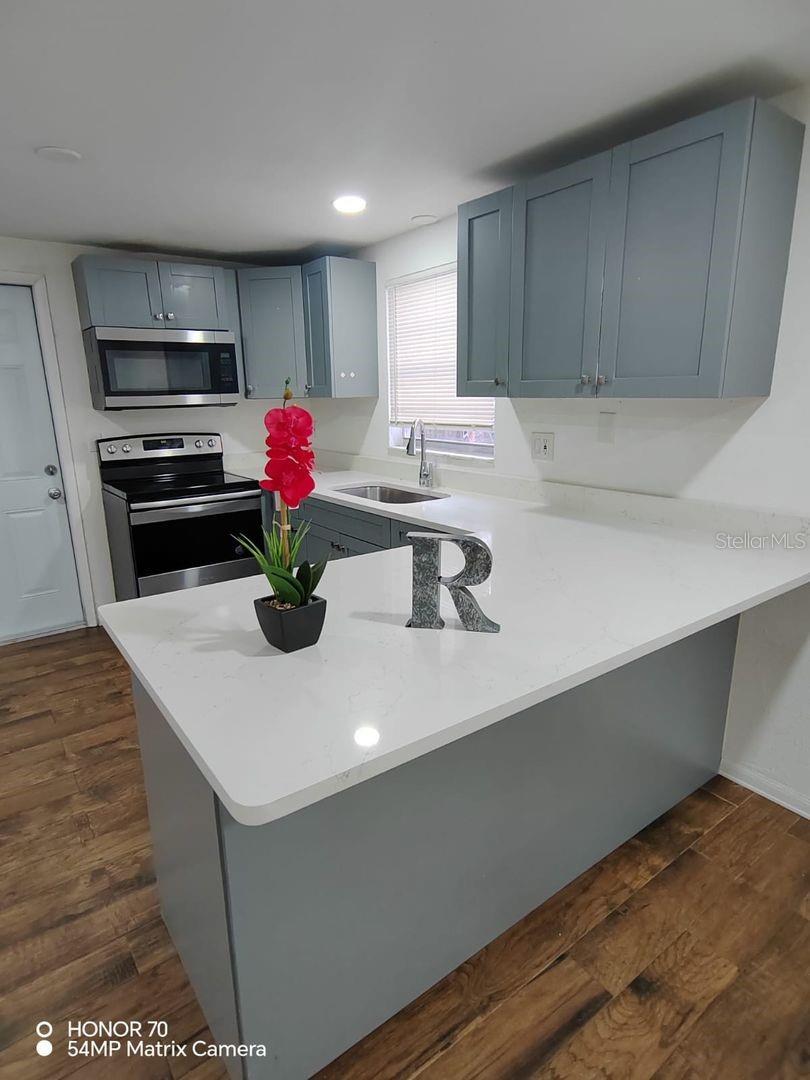 HOMESDALE COURT - Residential Lease