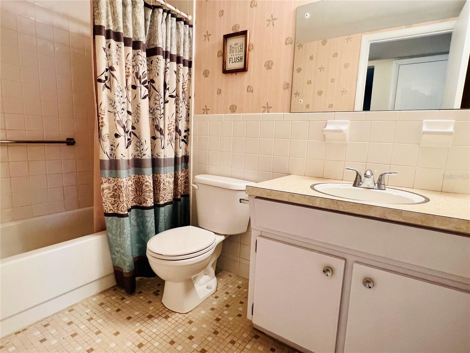 ON TOP OF THE WORLD - Residential