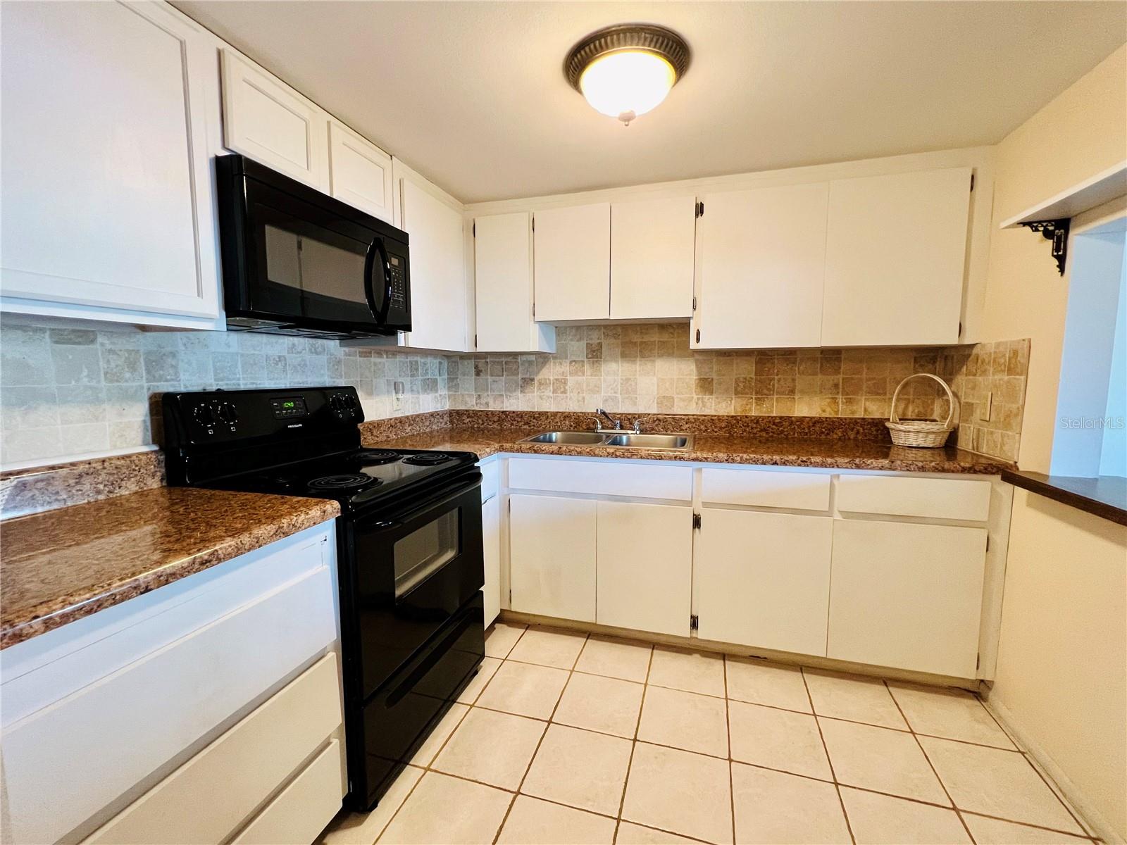 ON TOP OF THE WORLD - Residential