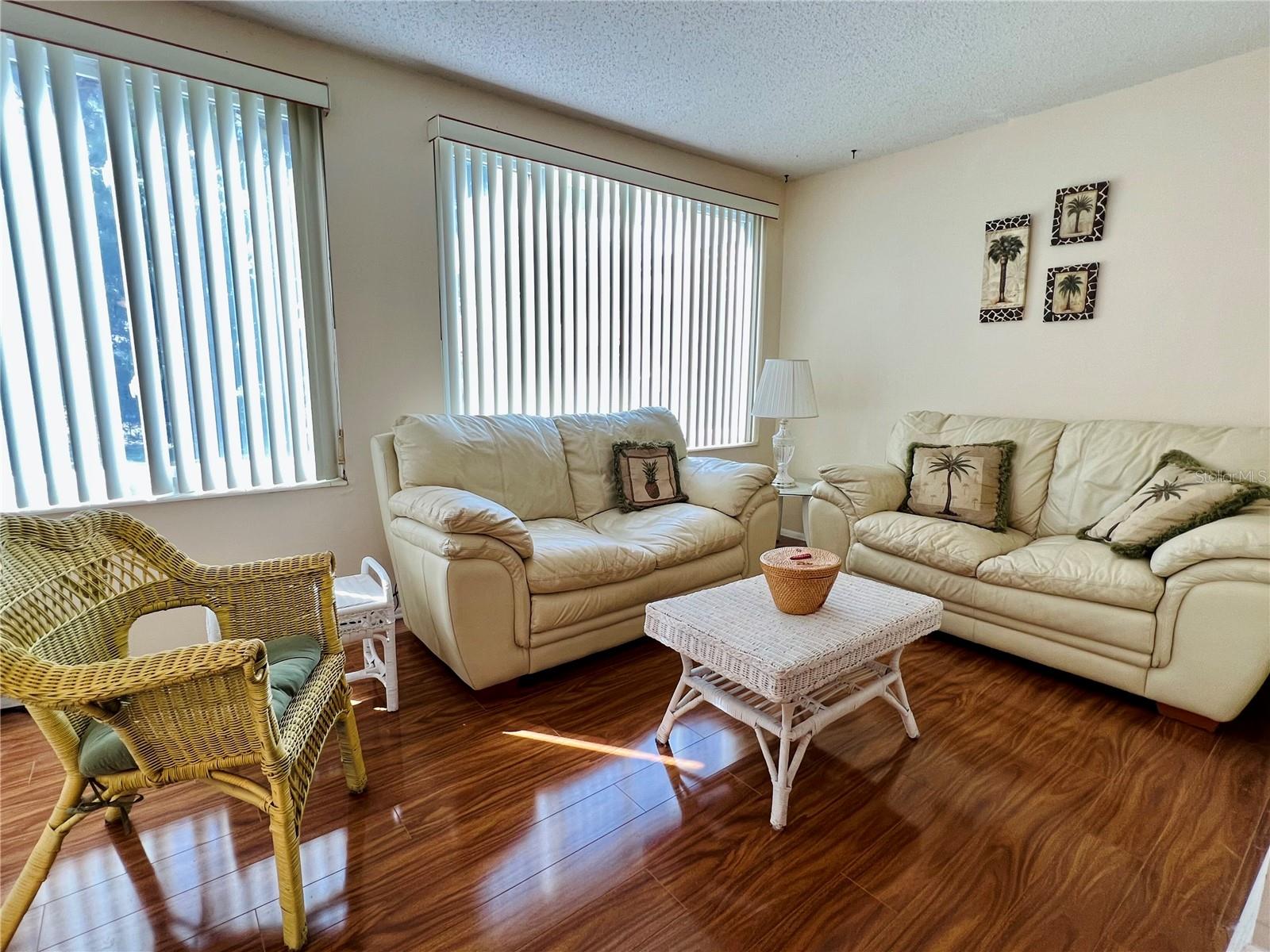 ON TOP OF THE WORLD - Residential