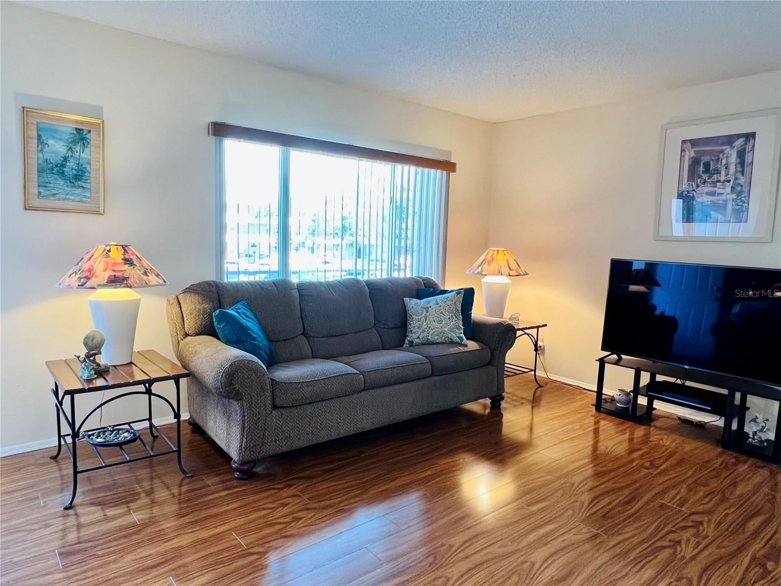 ON TOP OF THE WORLD - Residential