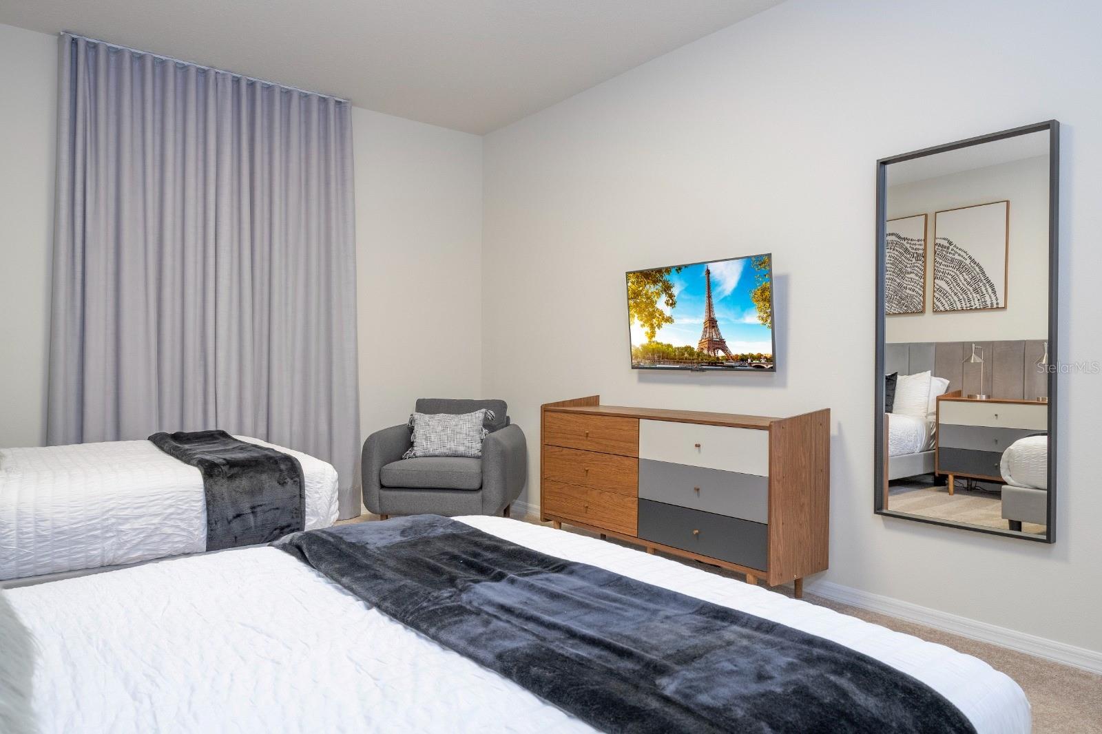 WINDSOR ISLAND RESIDENCE PH 3 - Residential