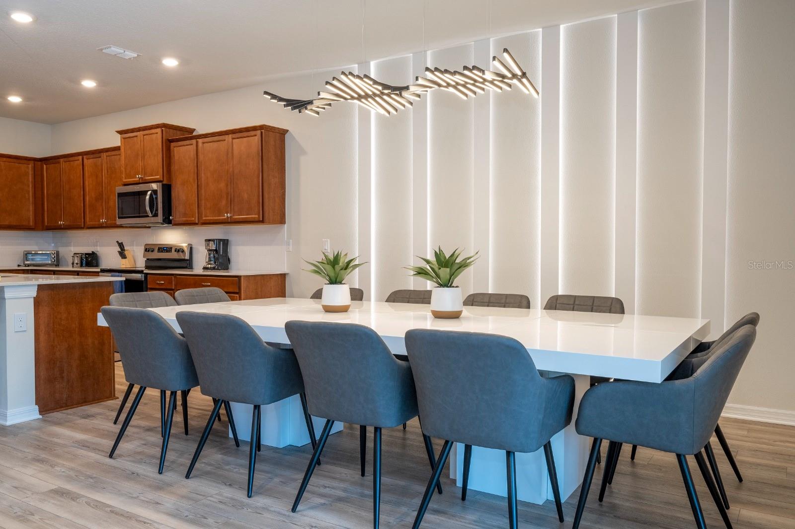 WINDSOR ISLAND RESIDENCE PH 3 - Residential