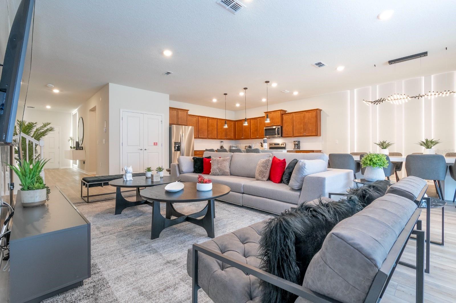 WINDSOR ISLAND RESIDENCE PH 3 - Residential