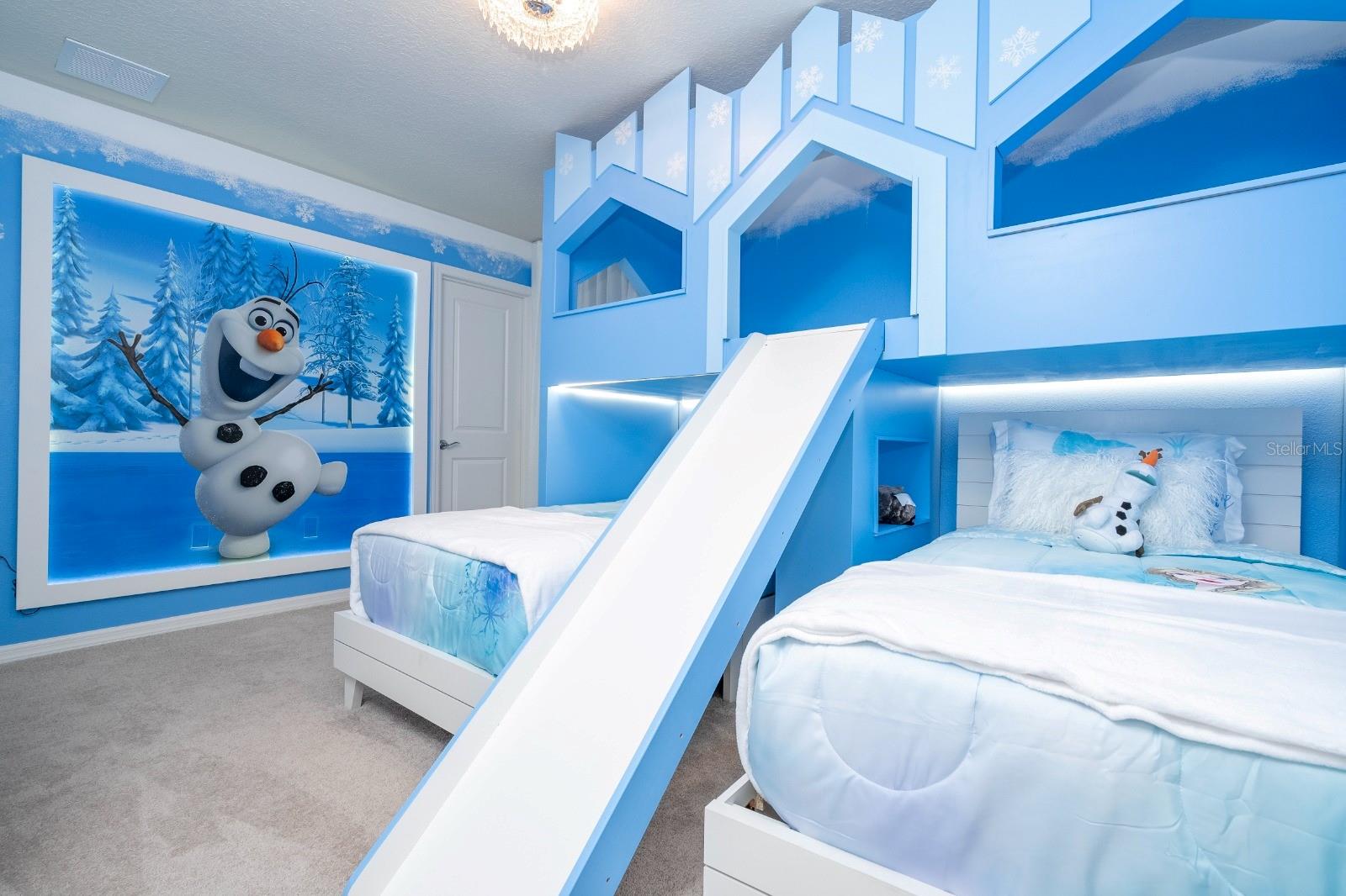 WINDSOR ISLAND RESIDENCE PH 3 - Residential