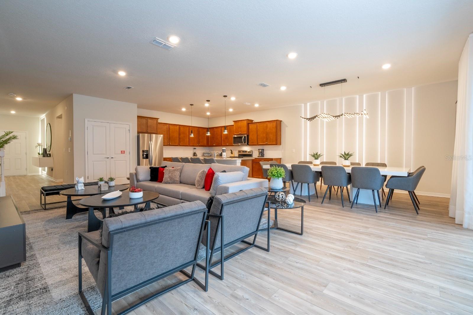 WINDSOR ISLAND RESIDENCE PH 3 - Residential