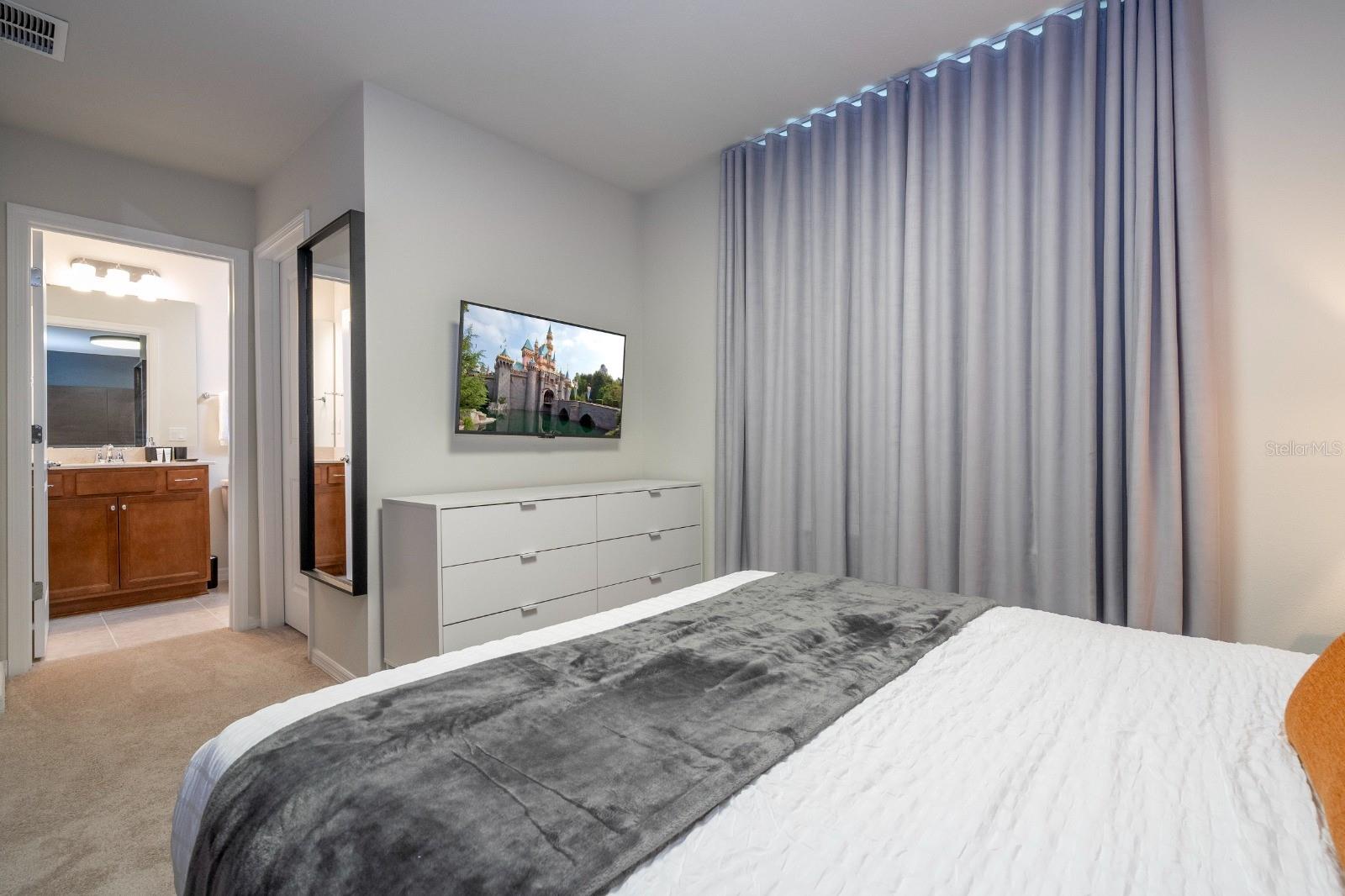 WINDSOR ISLAND RESIDENCE PH 3 - Residential