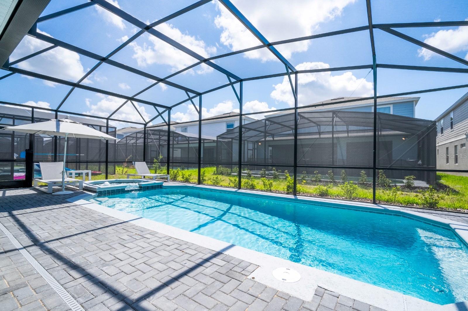 WINDSOR ISLAND RESIDENCE PH 3 - Residential