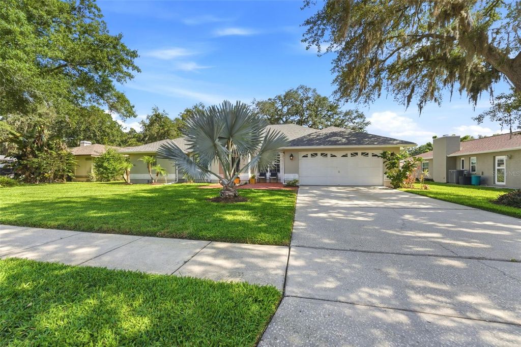 Photo of 2511 Viny Court, Tampa, FL 33618 (MLS # TB8513663)