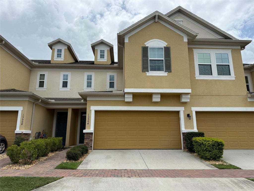 Photo of 13504 Fountainbleau Drive, Clermont, FL 34711 (MLS # O6442551)