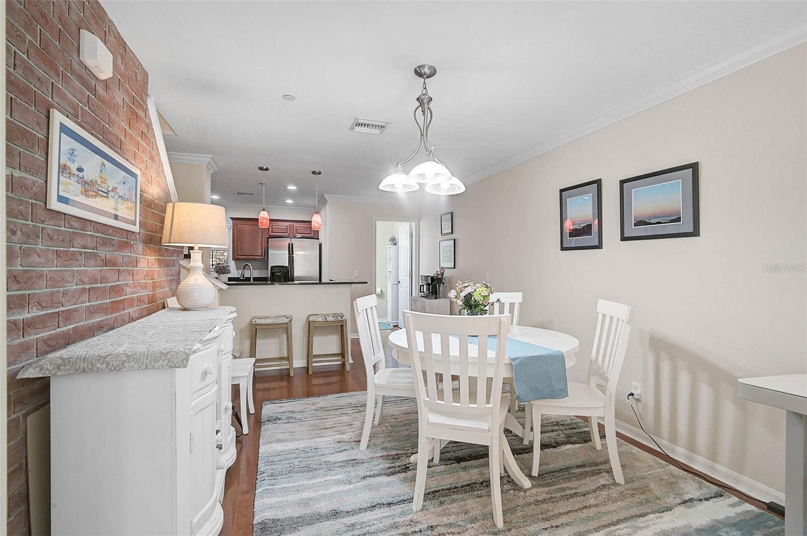 8827 WHITE SAGE LOOP