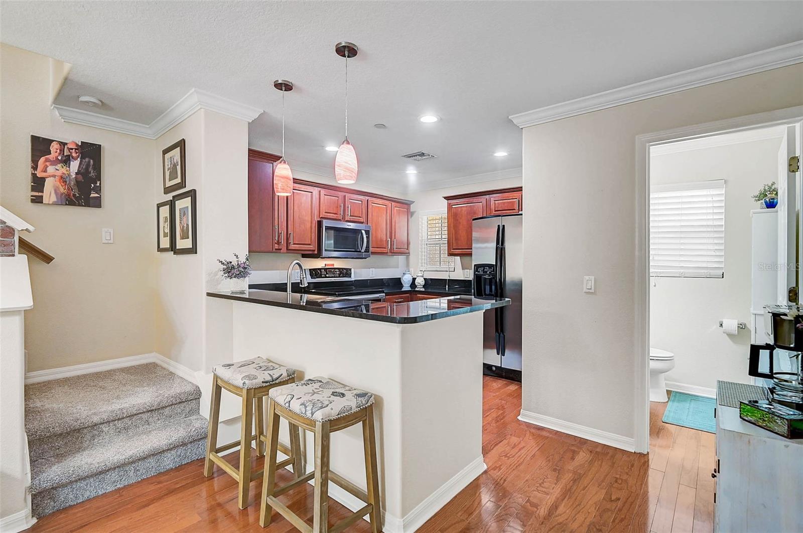 8827 WHITE SAGE LOOP