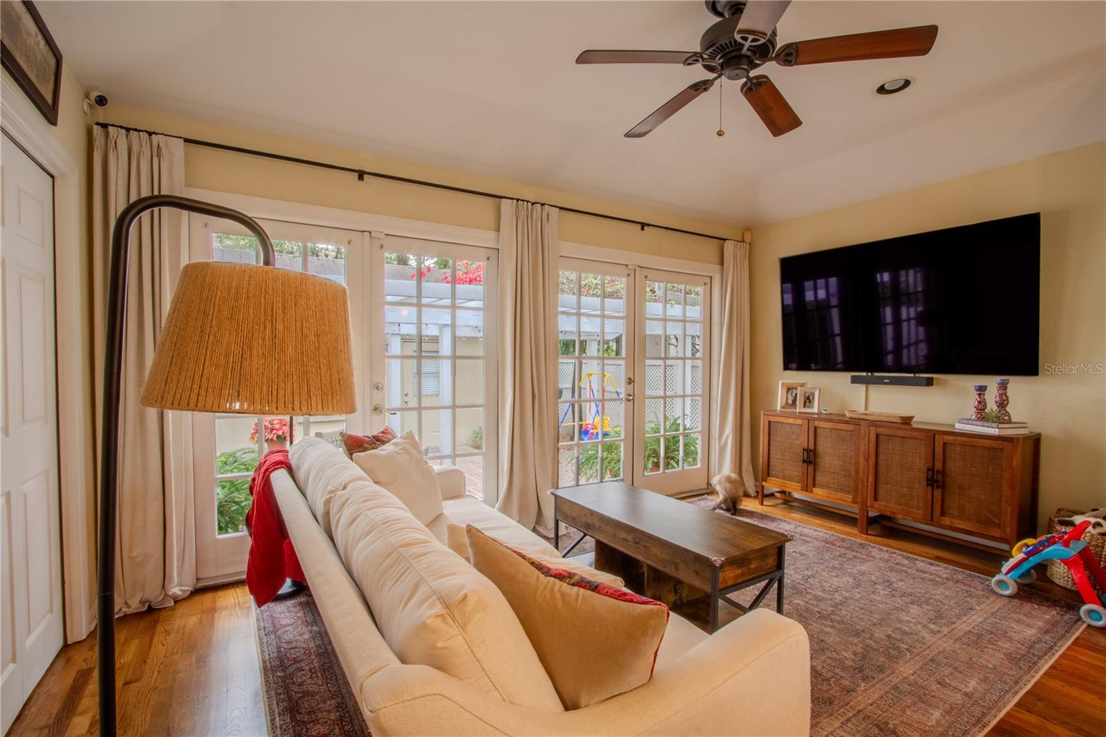 FAIRBANKS PARK - Residential Lease