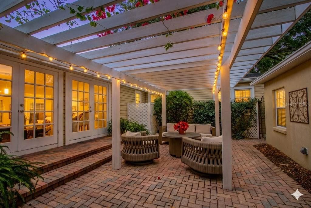 FAIRBANKS PARK - Residential Lease