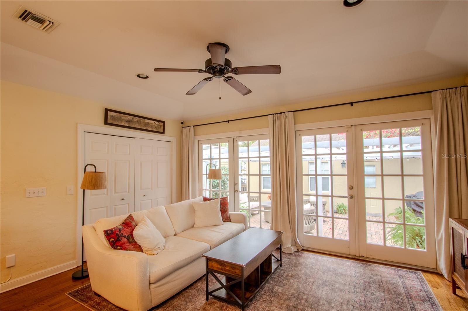 FAIRBANKS PARK - Residential Lease