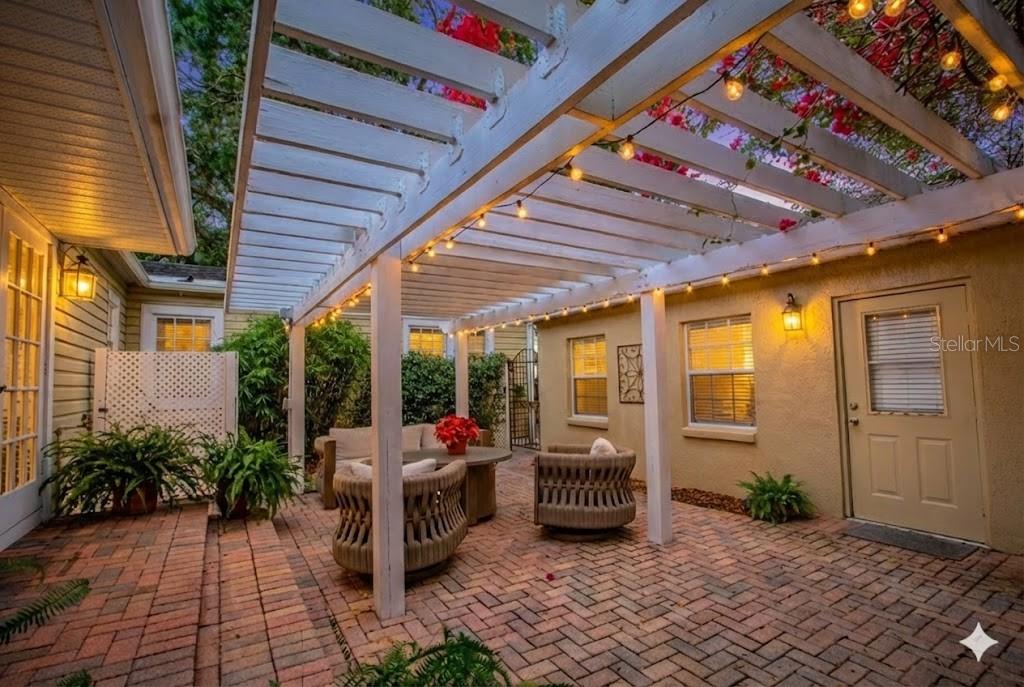 FAIRBANKS PARK - Residential Lease