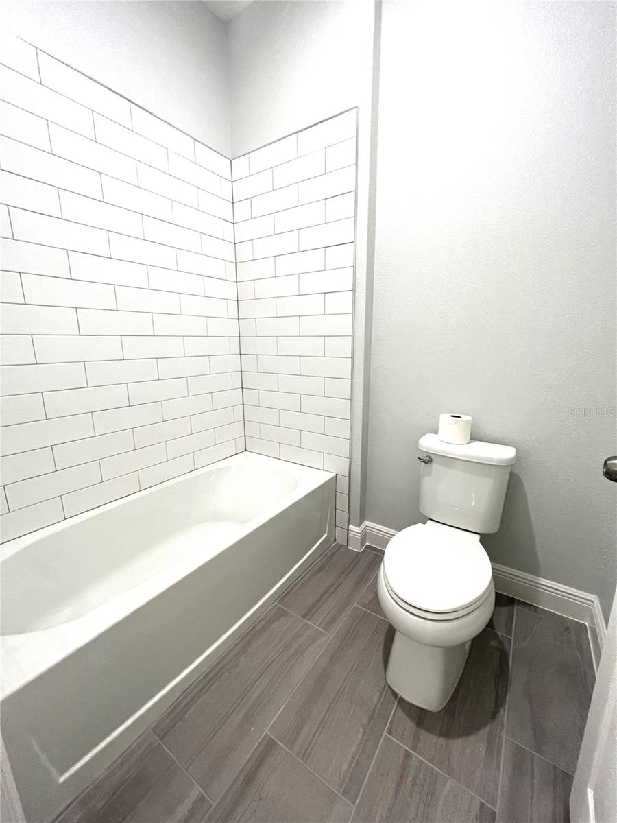 ARDMORE RESERVE PH VI A - Residential Lease