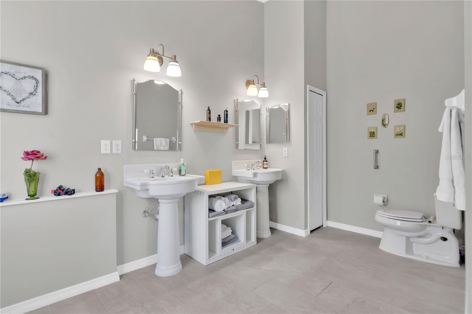 SUMMIT GREENS - Residential