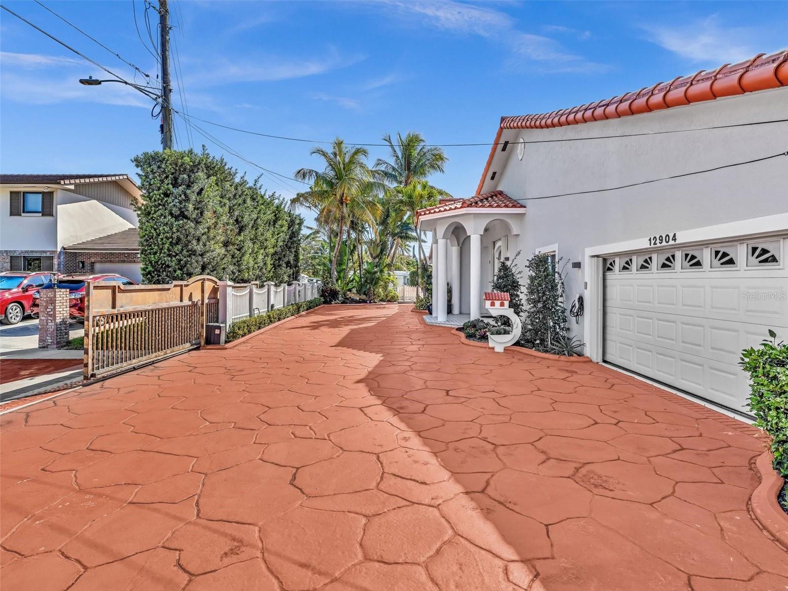 12904 BANYAN ROAD