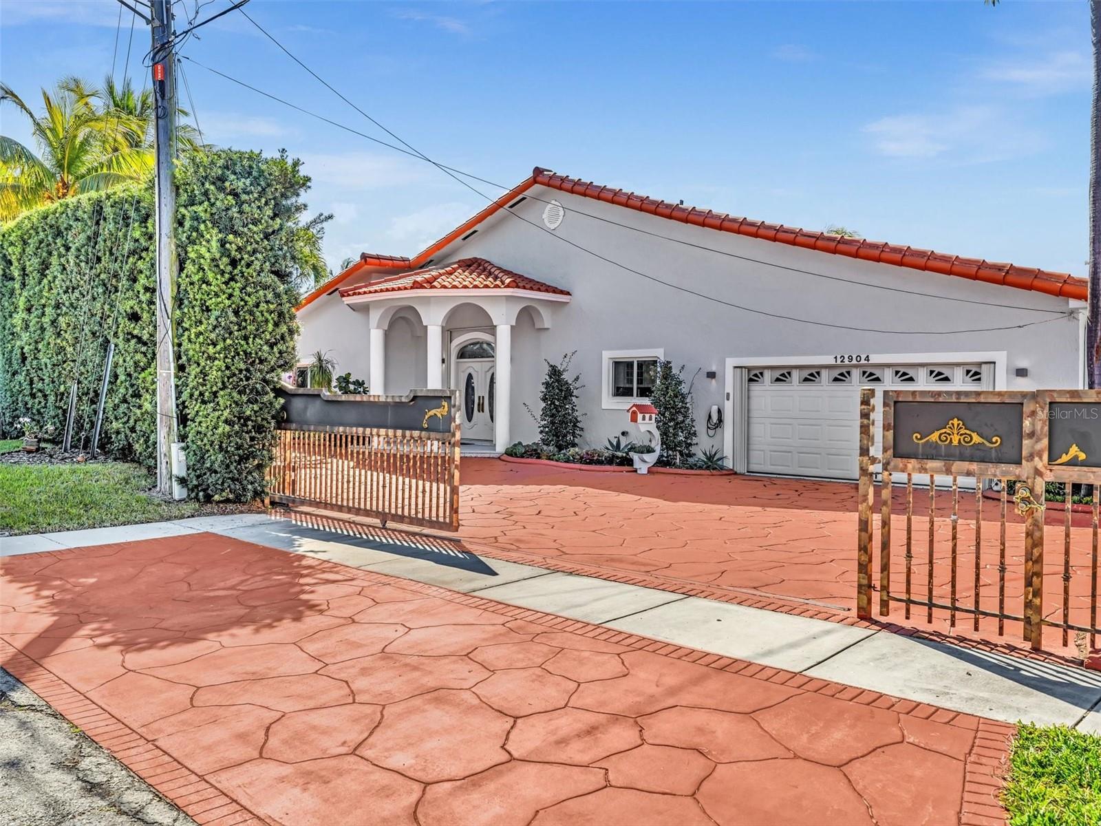 12904 BANYAN ROAD