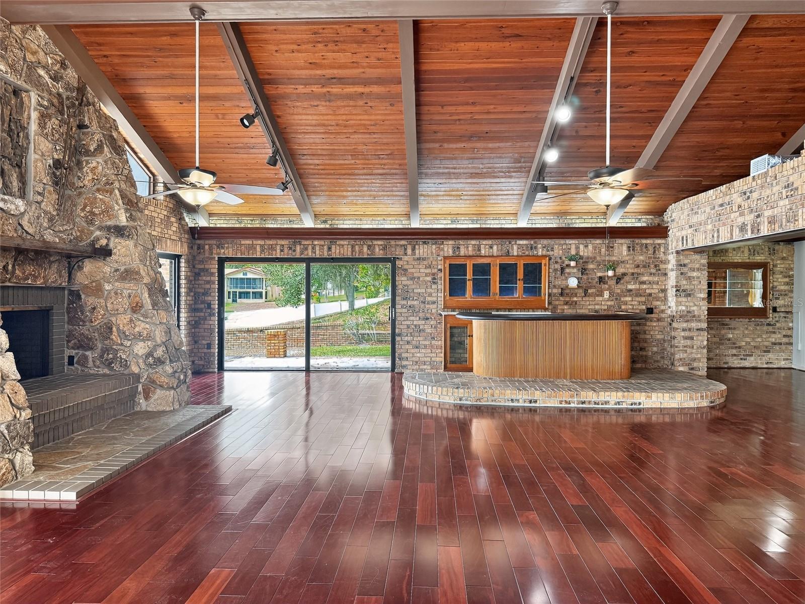 LAKE ELSIE - Residential