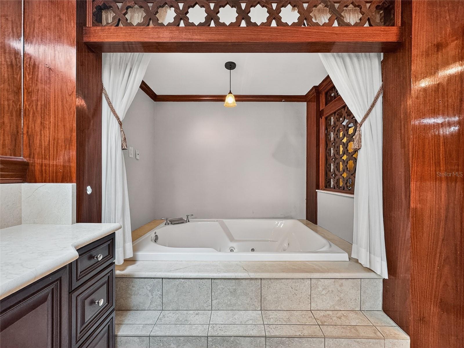 LAKE ELSIE - Residential