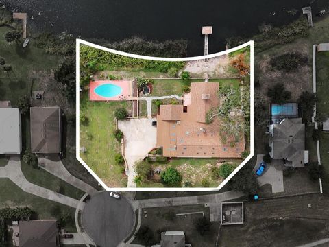 Tiny photo for 1910 College Park Drive, Tavares, FL 32778 (MLS # G5103980)