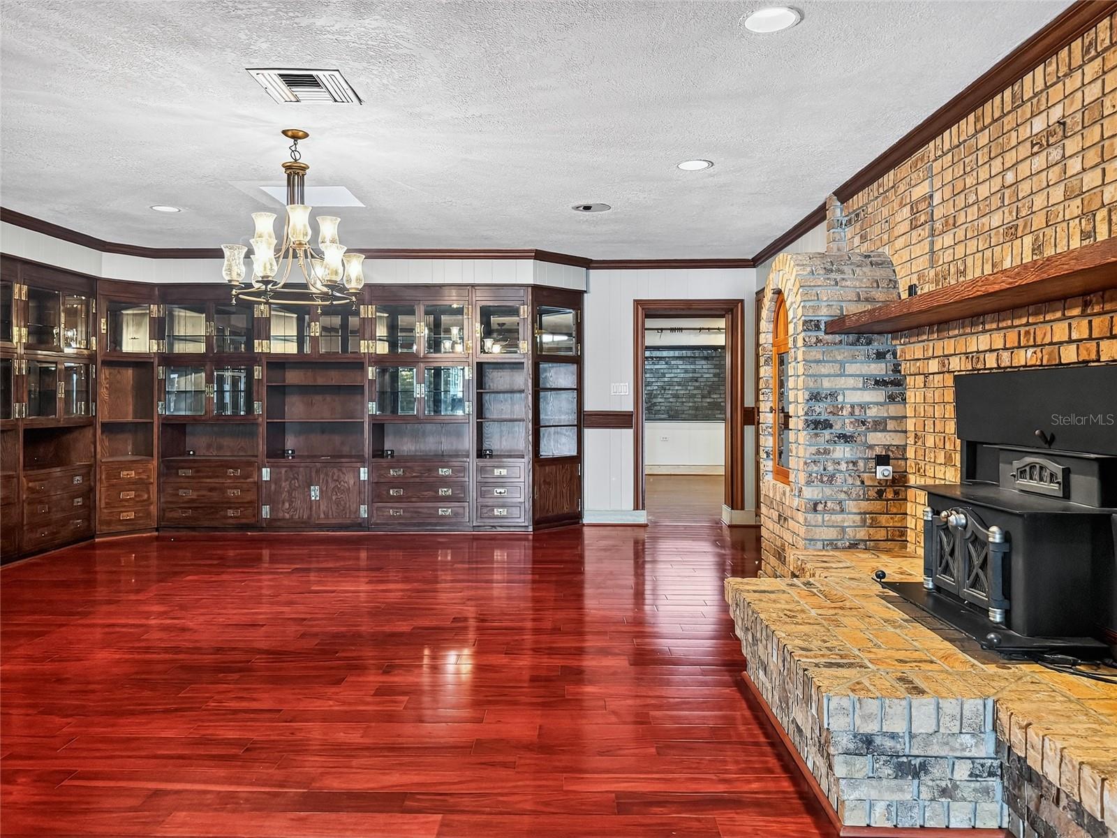 LAKE ELSIE - Residential