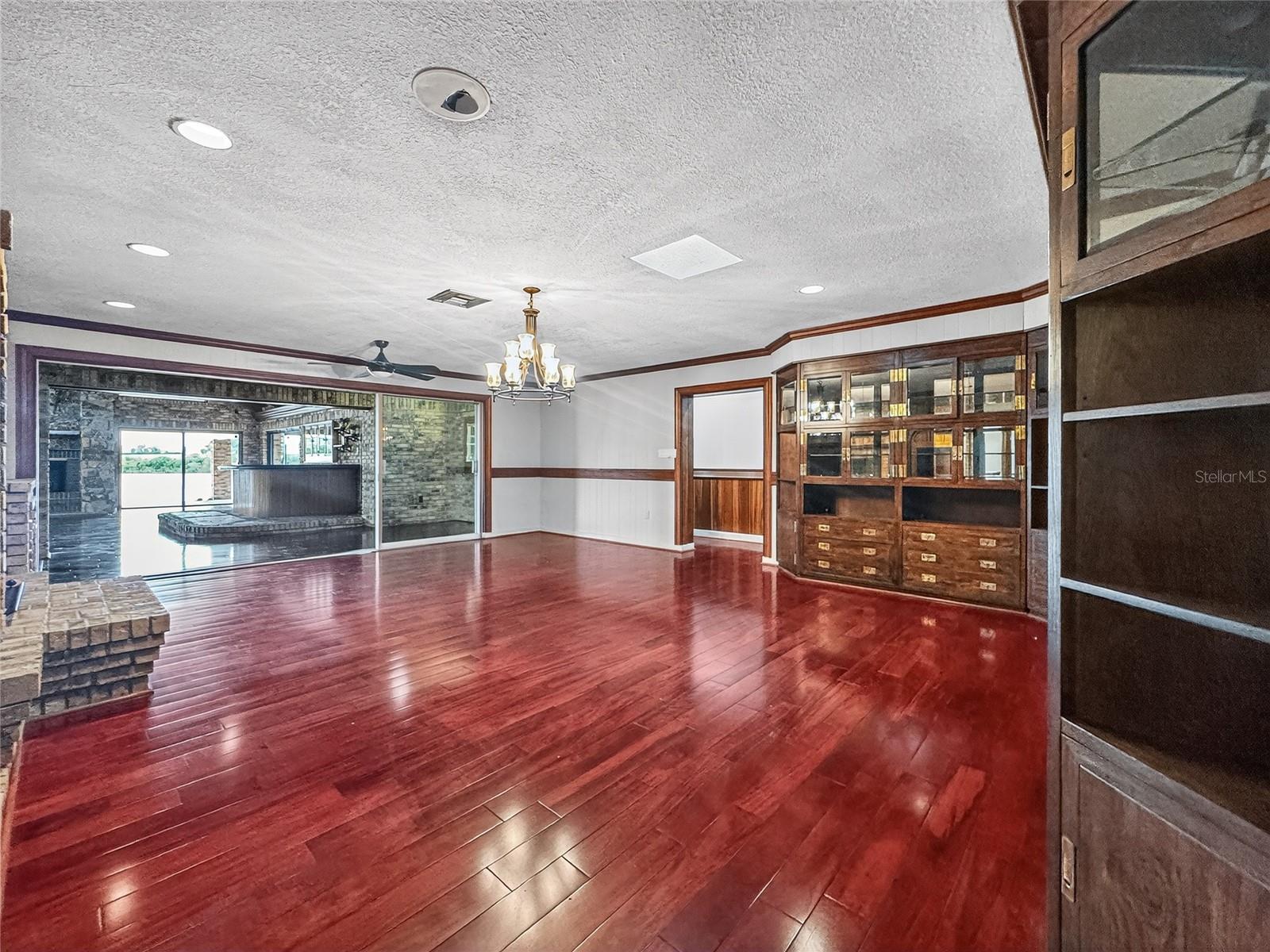 LAKE ELSIE - Residential