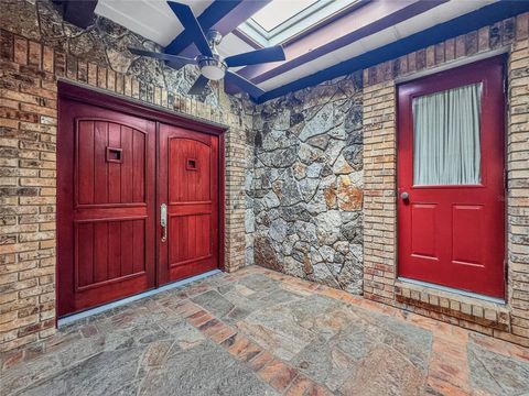 Tiny photo for 1910 College Park Drive, Tavares, FL 32778 (MLS # G5103980)