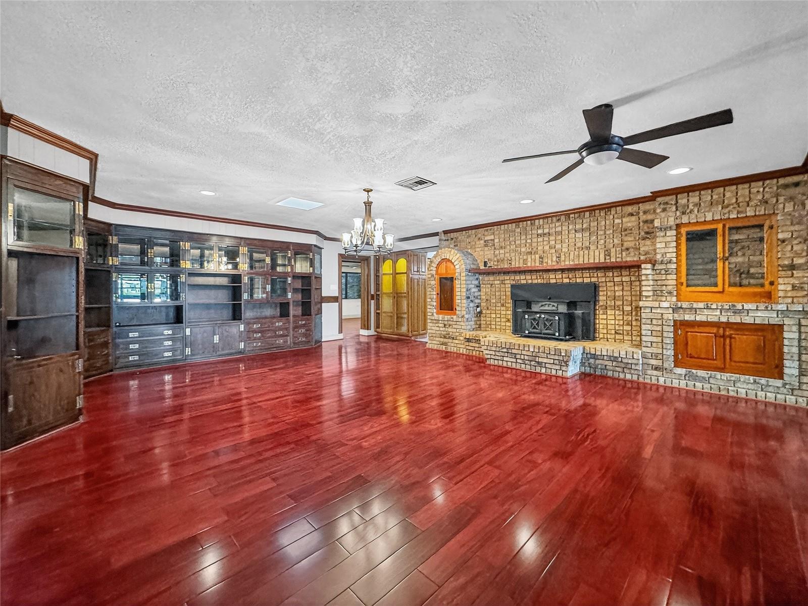 LAKE ELSIE - Residential