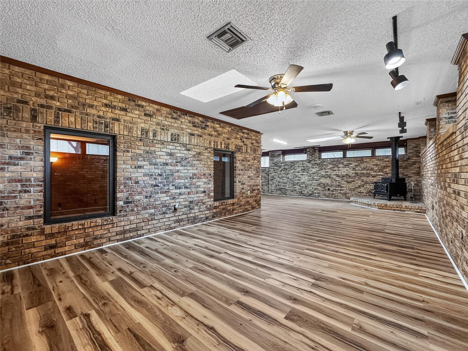 LAKE ELSIE - Residential